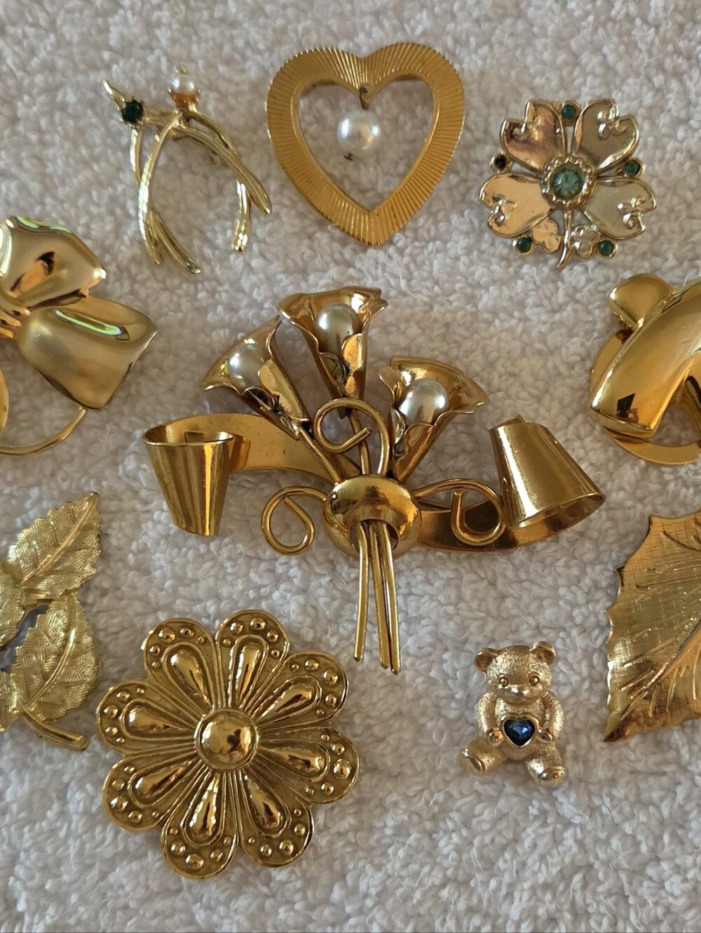 Vintage Gold Tone Brooch Pin Lot 10pc Teddy Bear(Avon) & Calla Lily Bouquet&more